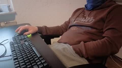 Snapshot of leroy_jerkins chatting on 11-20-25, 08:25 Leroy online show from 11-20-25, 08:25