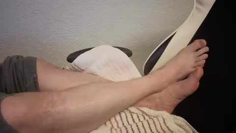 Snapshot of leroy_jerkins chatting on 12-14-25, 07:40 Leroy online show from 12-14-25, 07:40