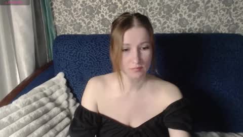 Snapshot of lesanamagic chatting on 10-18-25, 07:03 LesanaMagic online show from 10-18-25, 07:03