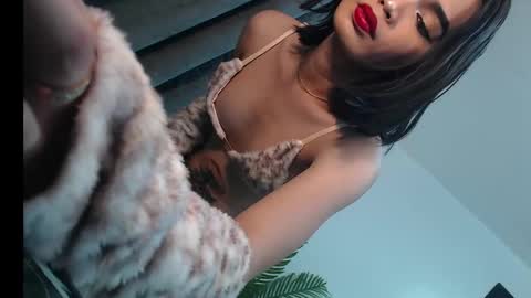 Trisha18 online show from 02-27-25, 07:34