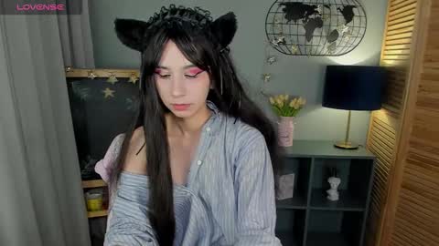 Snapshot of lesilos chatting on 01-16-26, 01:31 Eveline online show from 01-16-26, 01:31