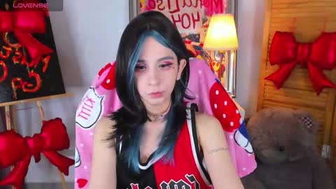 Snapshot of lesilos chatting on 02-25-26, 01:15 Eveline online show from 02-25-26, 01:15