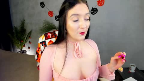 Lesley online show from 10-30-25, 08:05