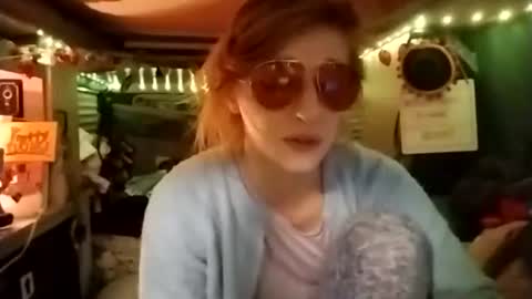 LesleyGumGrass- The Boring Trans girl online show from 12-04-25, 07:50