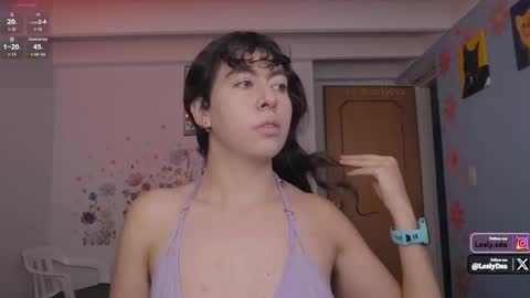 Lesly online show from 11-21-25, 01:54