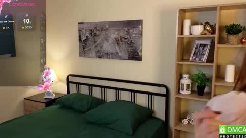 Tracy online show from 10-26-25, 06:14