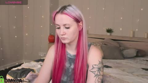 Joyce online show from 11-22-25, 01:48