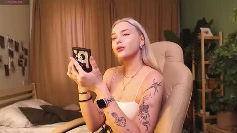 Stacey online show from 02-12-26, 08:09