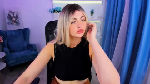 lesliemineg online show from 11-21-25, 08:07