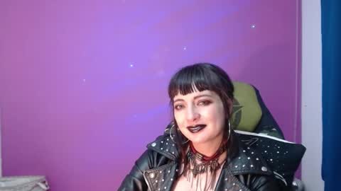 lestatdlion online show from 12-21-24, 01:58