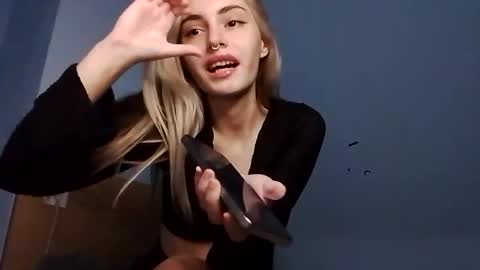 lesyawhite online show from 11-02-25, 06:54