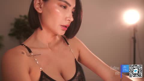 Letizia Fulkers online show from 01-30-25, 09:14