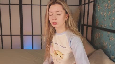 Snapshot of lettablush chatting on 01-19-25, 12:17 letta online show from 01-19-25, 12:17