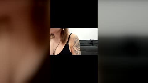 Snapshot of lettali chatting on 11-27-25, 09:44 follow me here you find me online show from 11-27-25, 09:44