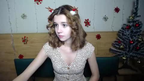 Snapshot of letty_curly chatting on 12-25-24, 11:00 letty_curly online show from 12-25-24, 11:00