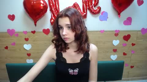 Snapshot of letty_curly chatting on 02-21-25, 03:21 letty_curly online show from 02-21-25, 03:21