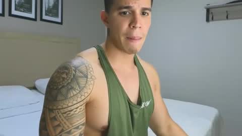 Snapshot of levelingg chatting on 11-27-25, 02:35 levelingg online show from 11-27-25, 02:35