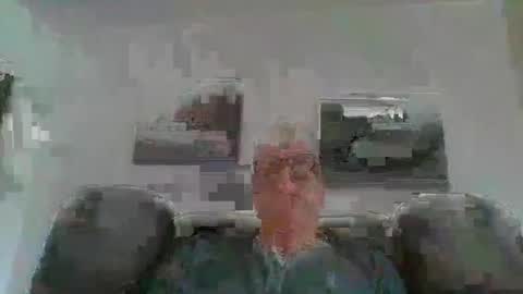 Snapshot of levensgenieters2 chatting on 10-17-25, 08:39 levensgenieters2 online show from 10-17-25, 08:39