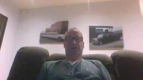 Snapshot of levensgenieters2 chatting on 10-20-25, 06:25 levensgenieters2 online show from 10-20-25, 06:25
