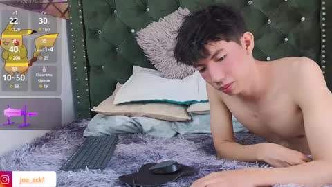 Levi  online show from 01-21-25, 03:54