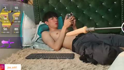 Levi  online show from 02-08-25, 09:57