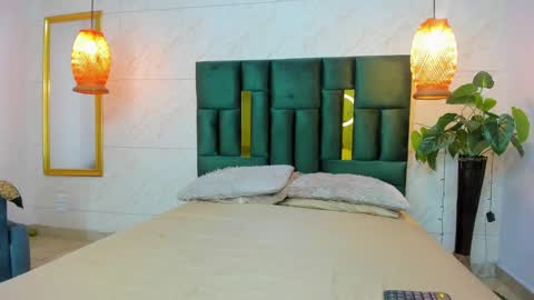 Snapshot of levy_steve chatting on 09-13-25, 03:39 LevySteven online show from 09-13-25, 03:39