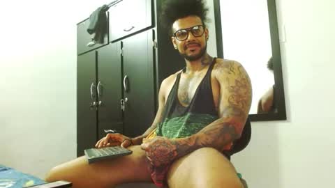 Lewis Strong online show from 09-18-25, 06:10