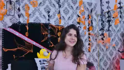 LexaDeRuso online show from 10-28-25, 07:49