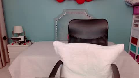 Lexas Room online show from 10-02-25, 04:30