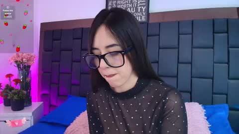 Lexi Howard  online show from 11-26-25, 05:19