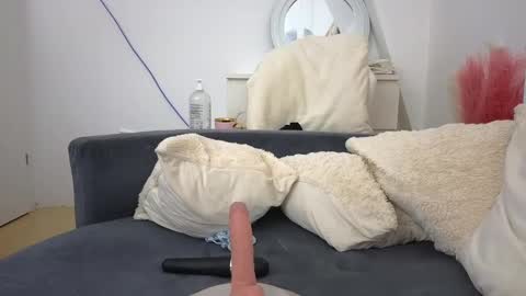 LEXXY online show from 12-31-24, 08:04