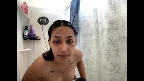 lexiaguirre4 online show from 02-28-25, 08:39