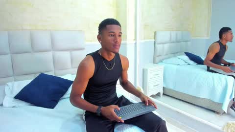 Lexi  Derek online show from 09-20-25, 07:37