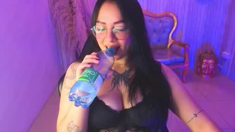 Lexie  online show from 12-19-25, 08:16