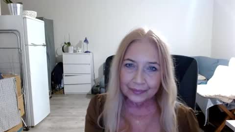 Lexie online show from 02-27-25, 03:15