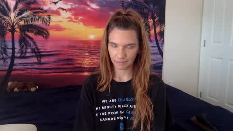 Snapshot of lexiial0 chatting on 09-18-25, 03:03 Alexia L. online show from 09-18-25, 03:03