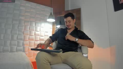 lexmiller18 online show from 10-12-25, 04:00