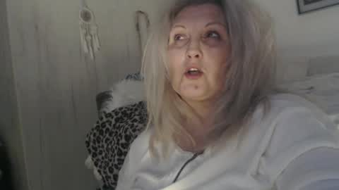 Hannah online show from 02-20-26, 01:46