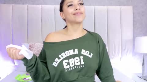 Snapshot of lexxi_gb chatting on 10-14-25, 04:02 lexxi_gb online show from 10-14-25, 04:02