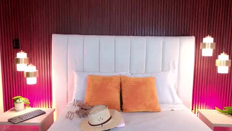 Snapshot of lexxi_gb chatting on 10-31-25, 04:02 lexxi_gb online show from 10-31-25, 04:02