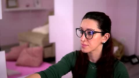 Snapshot of lexxievixxen chatting on 10-06-25, 09:12 Lexie online show from 10-06-25, 09:12