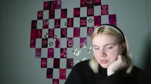 Leyla online show from 11-06-25, 07:09