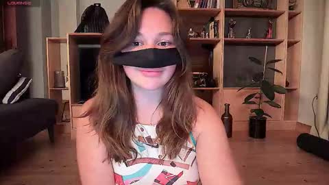 Leyla online show from 11-21-25, 06:39