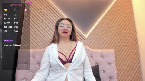 Leyla smithh online show from 11-19-25, 11:43