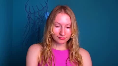 Leyla online show from 09-19-25, 11:22