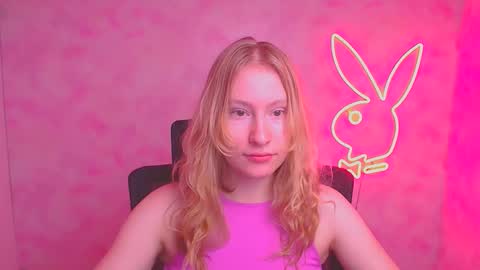 Leyla online show from 09-20-25, 05:19