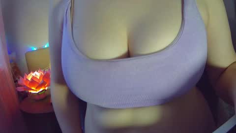 Snapshot of leysun7777 chatting on 04-10-26, 02:22 Leysun7 online show from 04-10-26, 02:22