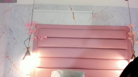 LEZY online show from 09-15-25, 07:36