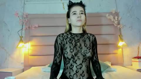 LEZY online show from 09-28-25, 07:30