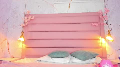 LEZY online show from 10-05-25, 07:34